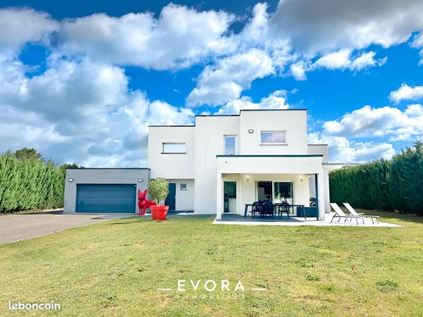 Maison 6 pièces 208 m²