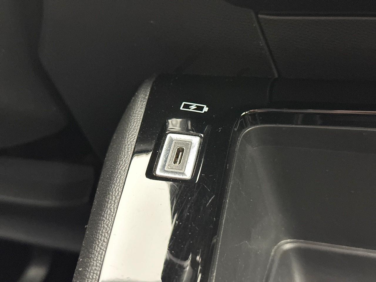 Peugeot 2008 puretech 100 s&s bvm6 active — photo 27
