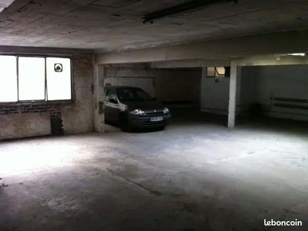 Parking Lille centre 8 places 249 000