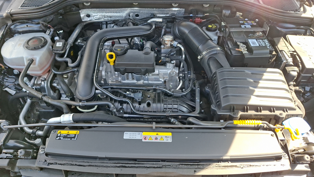 Volkswagen Golf 1.0 eTSI OPF 110 DSG7 — photo 15