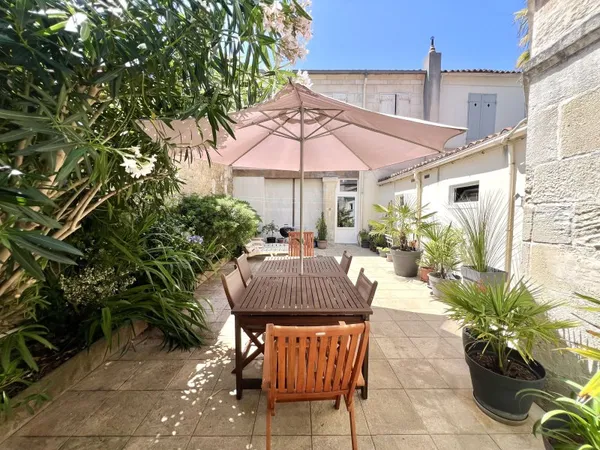 Vends maison 228m² Rochefort - Hyper centre
