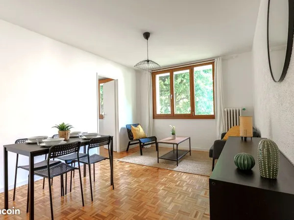 Colocation étudiante - Chambres meublées - Emplacement idéal