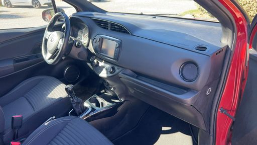Toyota Yaris 1.3 VVT-i 99 - Collection – 2016 – 101396 km – Essence – Boîte Manuelle — photo 20