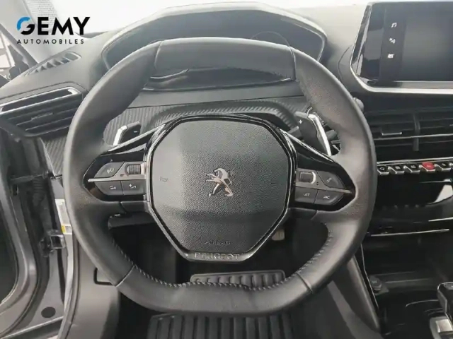 Peugeot 2008 puretech 130 s&amp;s eat8 — photo 16