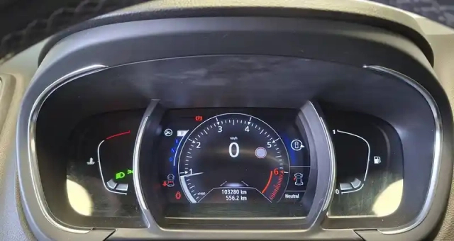 Renault Scenic grand  tce 160 energy edc — photo 34