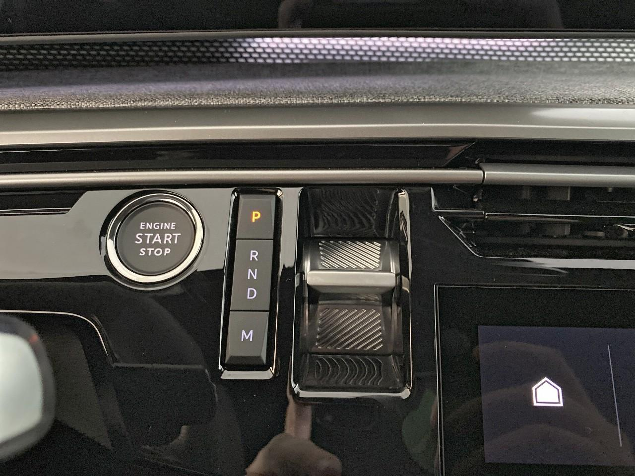 Peugeot 3008 hybrid 145 e-dcs6 gt — photo 15
