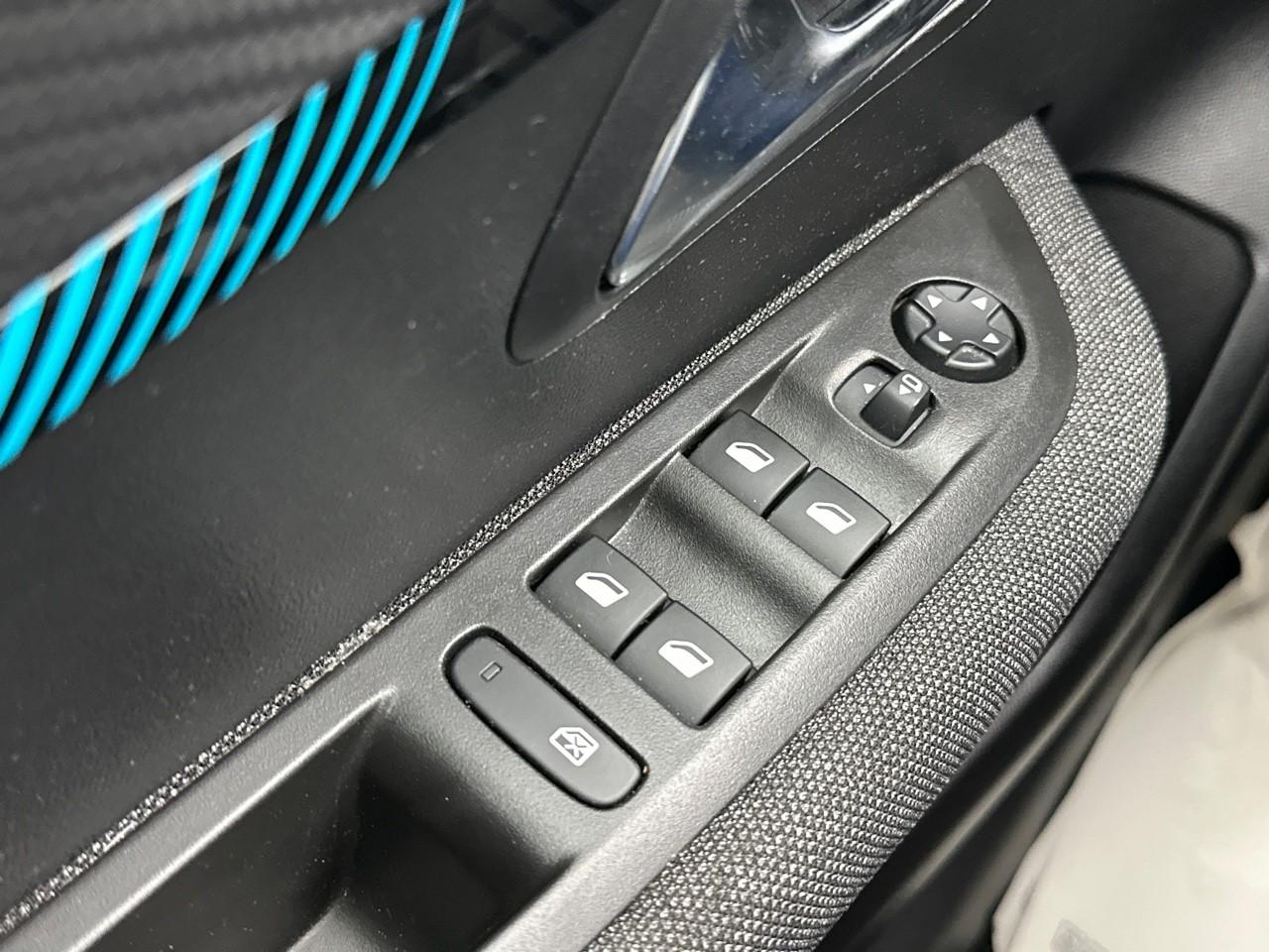 Peugeot 208 puretech 75 s&s bvm5 style — photo 15