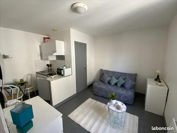 Studio 1 pièce 13 m²