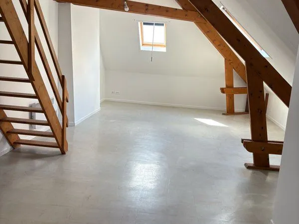 Loue Appartement T1 en duplex - Centre ville