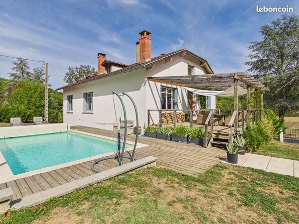 Propriété 8 pièces 189 m²