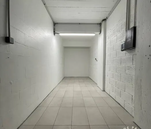 Garage/Parking