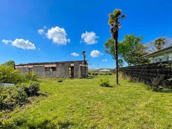 Terrain 709 m²