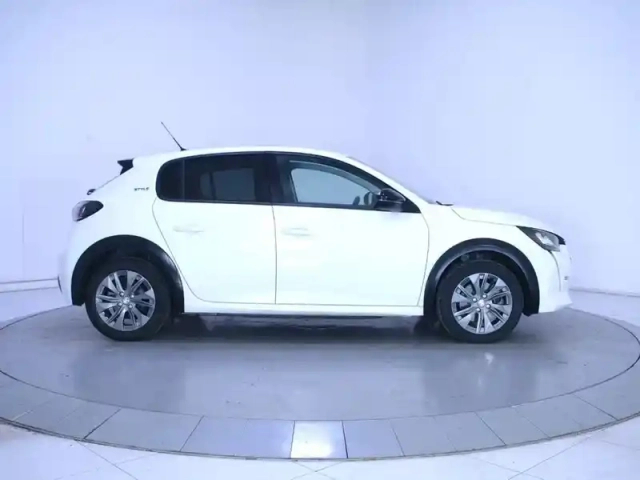 Peugeot 208 electrique 50 kwh 136ch — photo 72