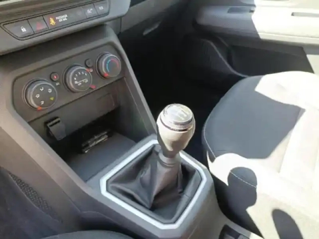 Dacia Sandero 1.0 eco-g 100ch expression — photo 9