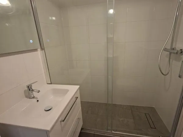 Beau studio rénové