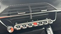 Peugeot 208 1.2 100ch S&S Style — photo 15