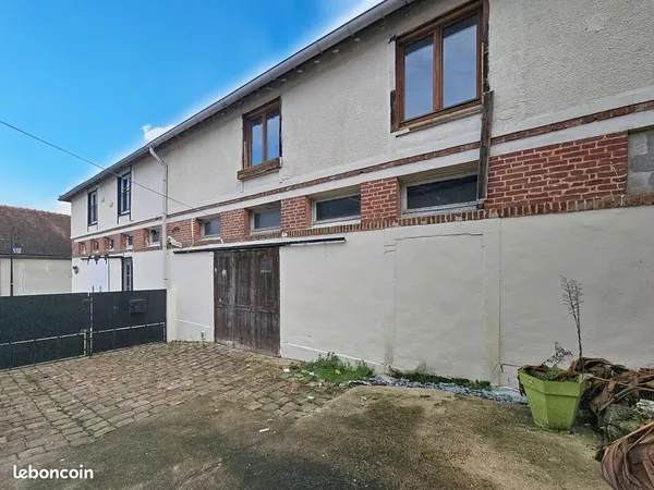 Maison - 4 pièces - 150m²