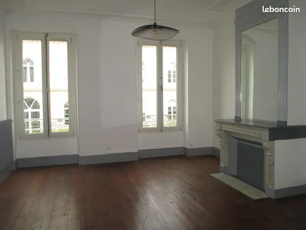 Agen T2 lumineux bien situé