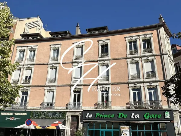 Studio 1 pièce 20 m²