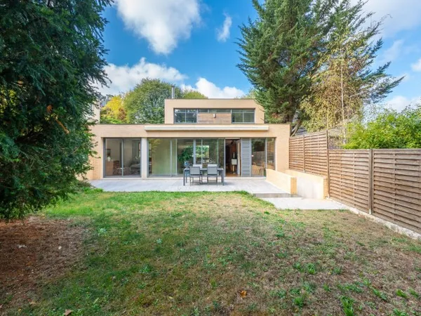 Maison 6 pièces 197 m²