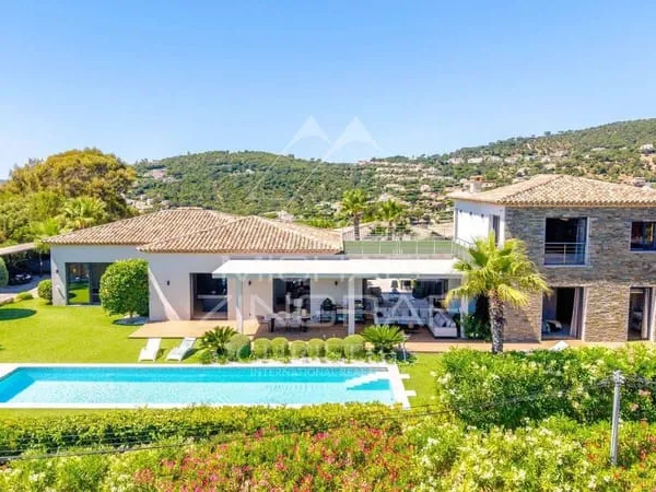 Villa 5 pièces 350 m²