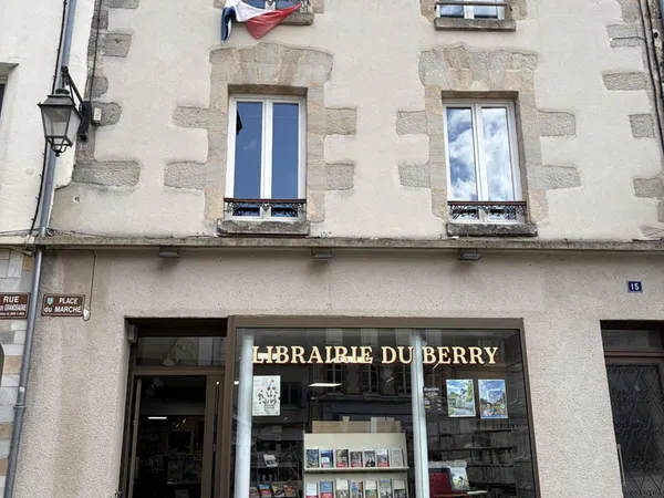 Immeuble de rapport idéalement situé en centre ville de La C