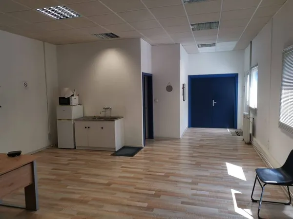 Bureaux 90 m²