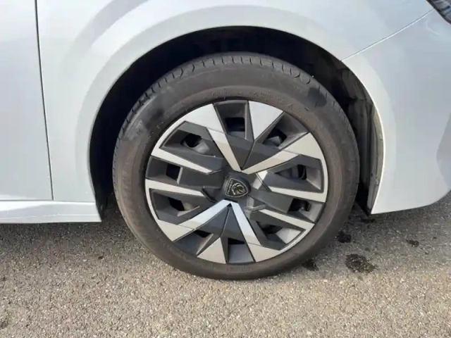 Peugeot 208 1.2 100ch s&amp;s style — photo 8