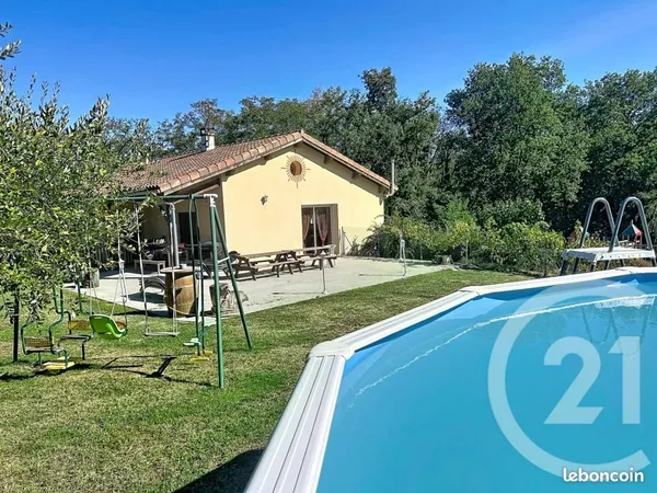 Maison 10 pièces 218 m²