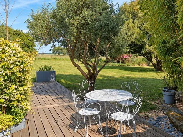 Logement meublé de 40 m2+ jardin pour 10 mois maximum