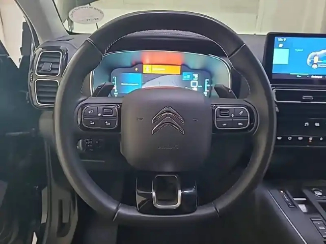 Citroën C5 Aircross hybride rechargeable 225 e-eat8 — photo 9
