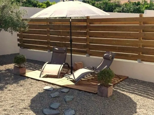 À vendre -2 appartements T3 de 60,5 m² chacun, avec entrées indépendantes - 6 pièces - 120 m² - Doub