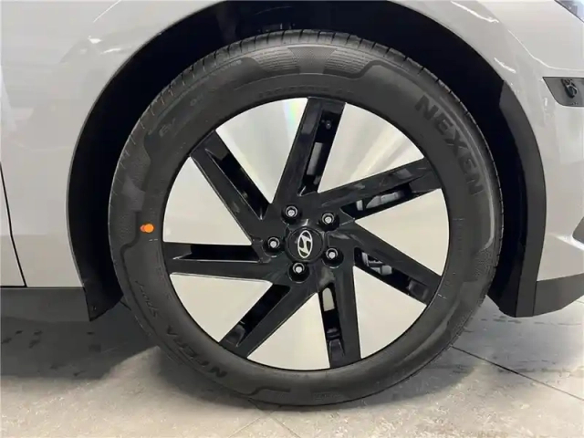 Hyundai Ioniq 6 77 kwh 229 ch — photo 26