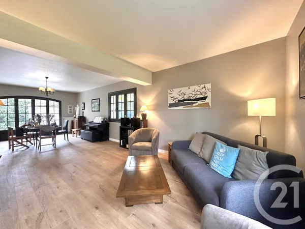 Maison 8 pièces 185 m²