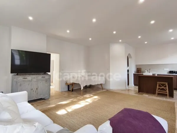 BASSIN D'ARCACHON - ENSEMBLE IMMOBILIER RARE comprenant 2 habitations