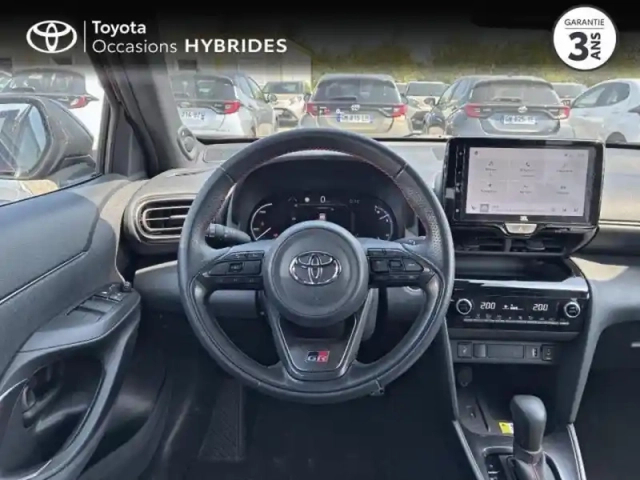 Toyota Yaris cross 116h gr sport my22 — photo 9