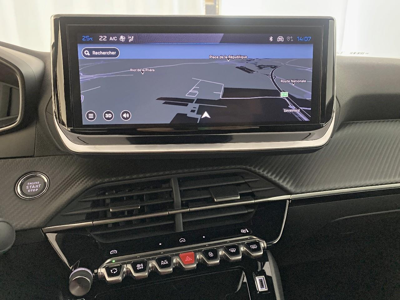 Peugeot 2008 hybrid 145 ch e-dcs6 allure — photo 14