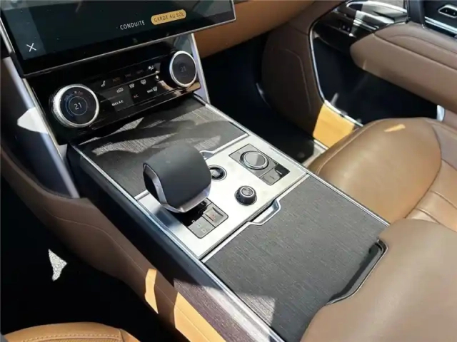 Land Rover Range Rover swb p510e phev awd — photo 30