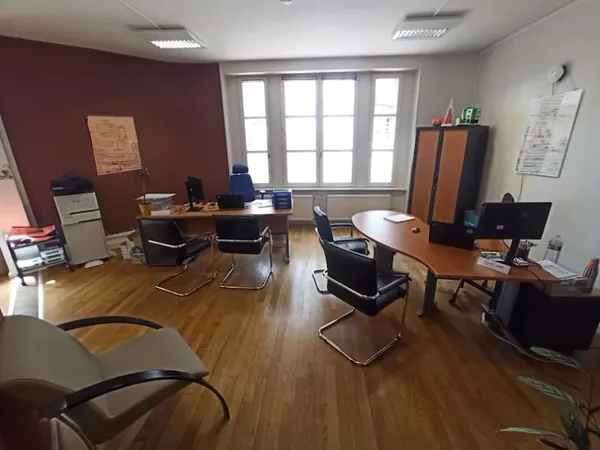 Local 80 m²