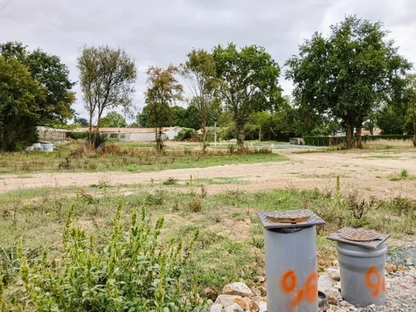 Terrain 370 m²