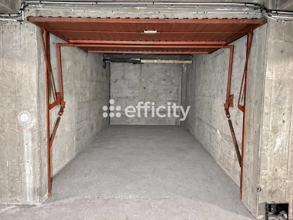 Parking 18 m²
