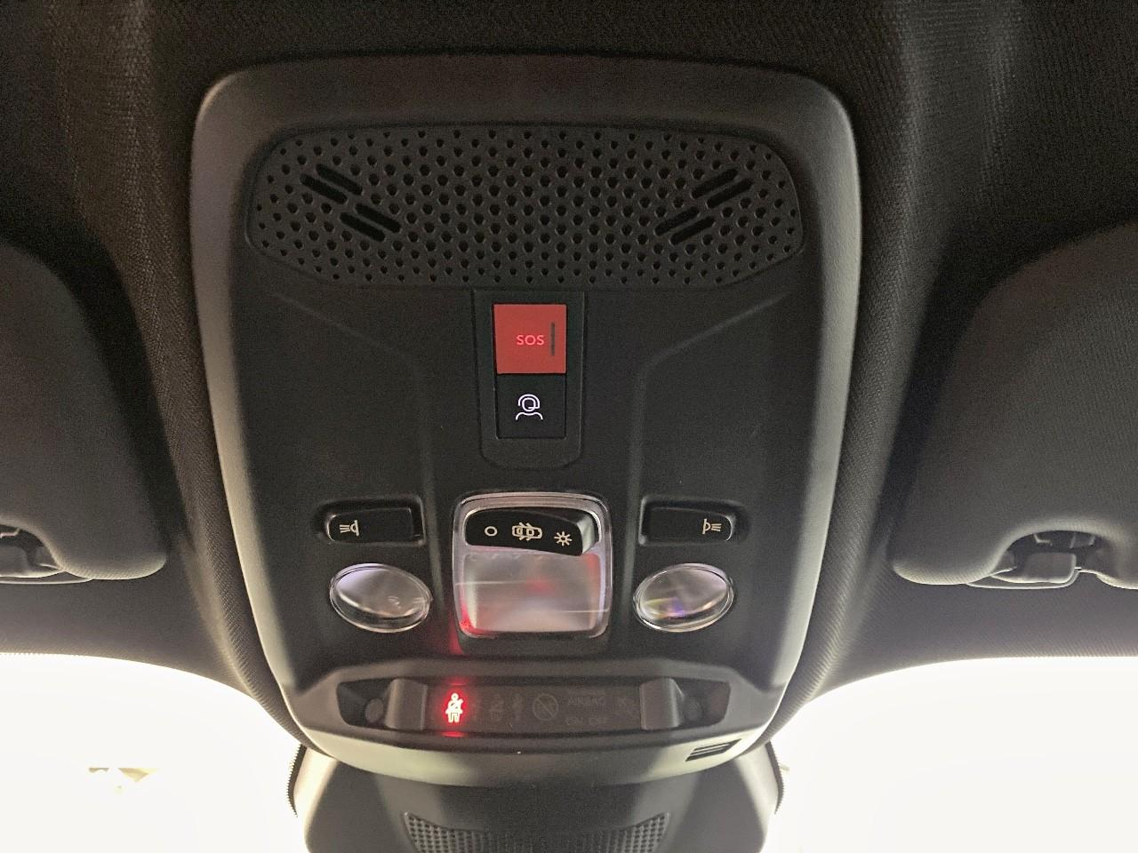Peugeot 2008 hybrid 145 ch e-dcs6 allure — photo 19