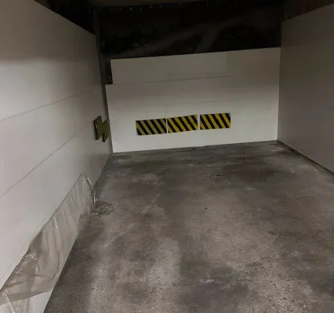 Vend parking, box fermé en face de l'hôpital privé d'Antony