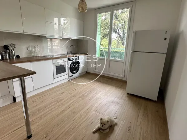 APPARTEMENT ENTIÈREMENT RÉNOVÉ - 13004 MARSEILLE
