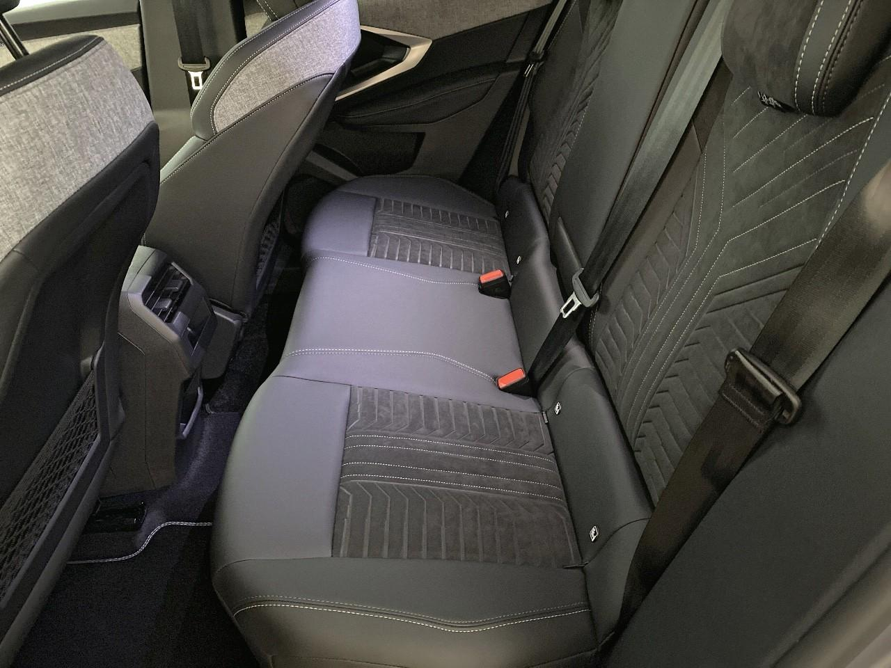 Peugeot 3008 hybrid 145 e-dcs6 gt — photo 10