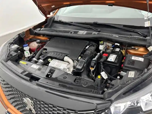 Peugeot 2008 puretech 130 s&amp;s eat8 — photo 15