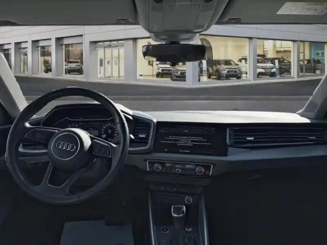 Audi A1 allstreet 30 tfsi 110ch  advanced s tronic 7 — photo 8