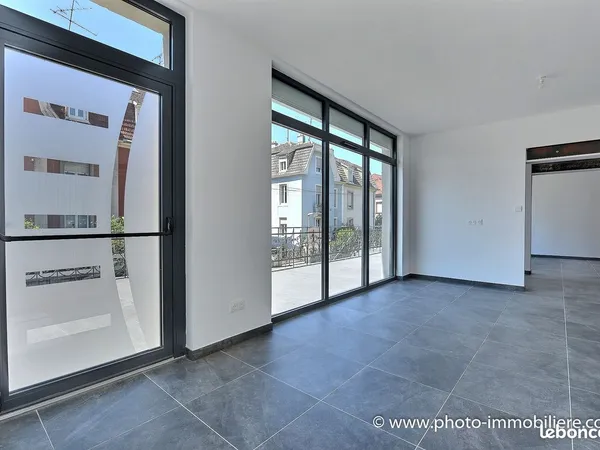 Local 104 m² Riedisheim