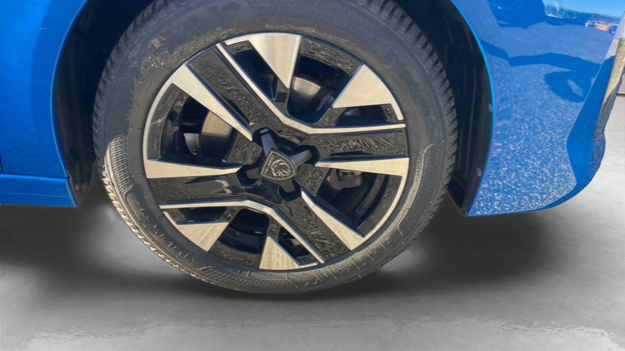 Peugeot 208 100 S&amp;S BVM6 — photo 17