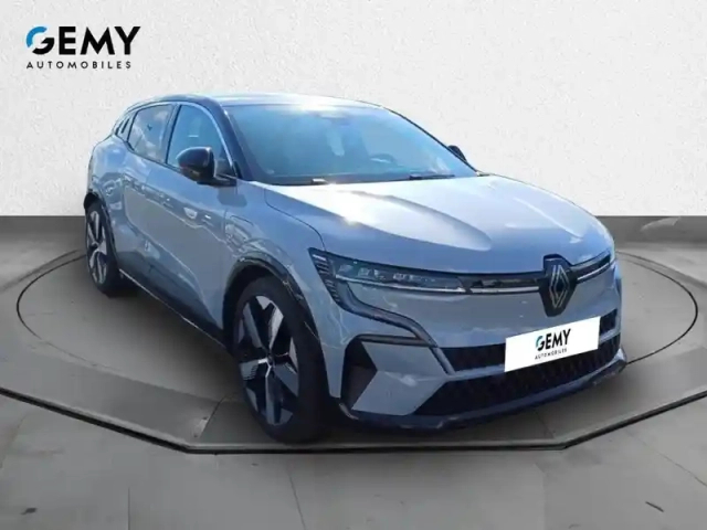 Renault Megane e-tech 220 ch autonomie confort ac22 — photo 23